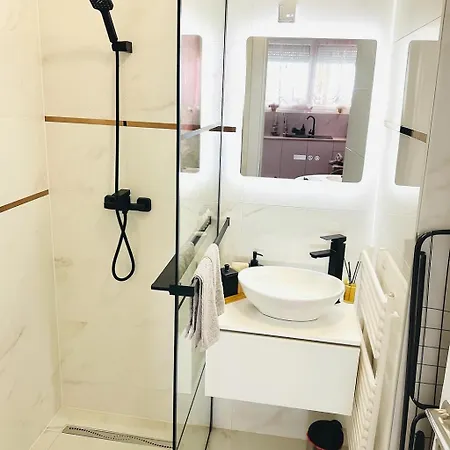 Royal Wellness Apartman *